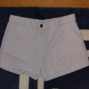 Gap Summer Short. Striped
